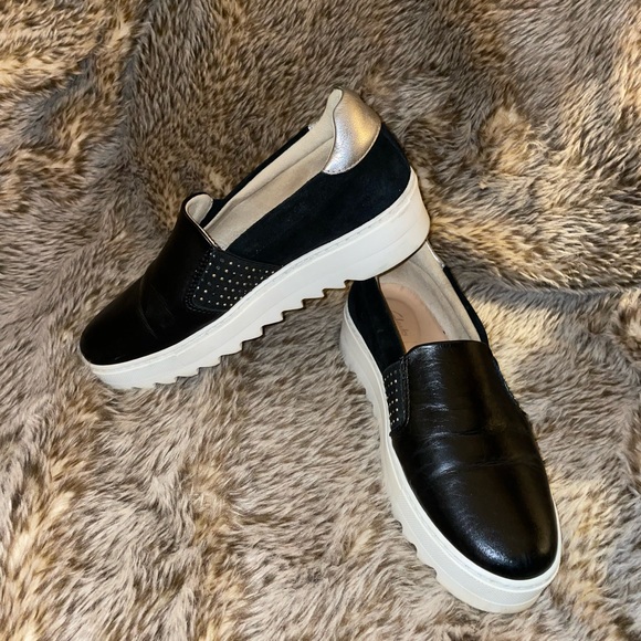 Clarks Cushion Plus slip on. Size 8. - Picture 2 of 4